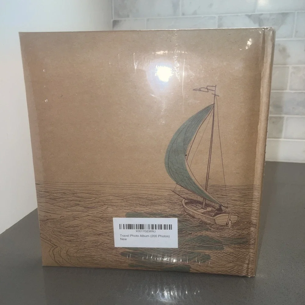 NEW Scrapbook Memory Album TRAVELS Pre Ready to Fill Holds 200 Photos